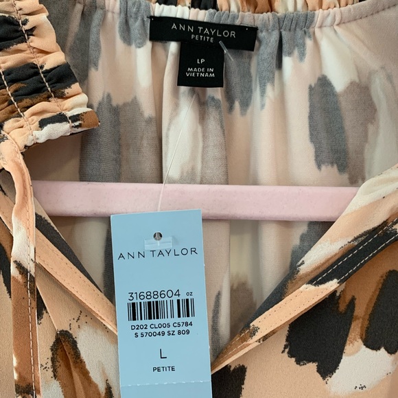 NWT Ann Taylor animal print sleeveless top/shell. - Picture 5 of 6
